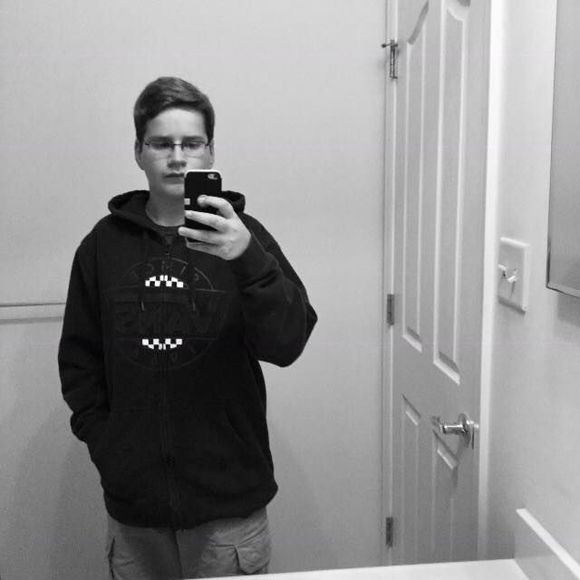 Meet your Posher, Joshua - Picture 1 of 1